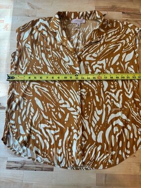 Philosophy White and Caramel Abstract Print Blouse